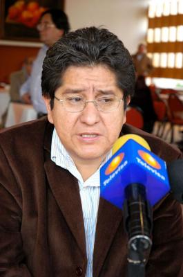 Diario de Ecatepec, Méx. El diputado Roberto Río Valle Uribe (PRD) acusó a la organización priísta Antorcha Campesina de intentar desestabilizar a los ... - 20071012150747-rio-valle-5