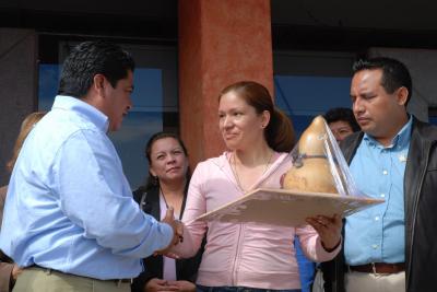 La defensora de los derechos de los migrantes, Elvira Arellano, visitó Ecatepec