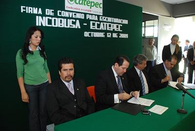 12 mil familias de Ecatepec escriturarán sus casas a bajo costo, anunció Eruviel Avila